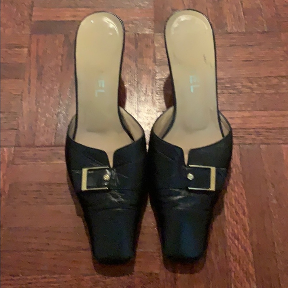 COPY - Chanel black leather heeled slides